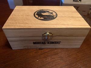 Scatola in Legno Incisa di Mortal <span class=keywords><strong>Kombat</strong></span> con Coperchio a Cerniera, Contenitore per Ricordi - Product Image 3