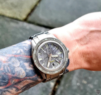 Montre de plongée en météorite GMT 40MM assemblée avec SW330-2, cristal saphir plat avec revêtement intérieur AR, montre étanche à 200M