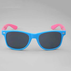 2024 nueva venta al por mayor UV400 CE gafas de sol logotipo personalizado diseñador bebé azul caramelo lente púrpura amarillo marco rojo PC playa gafas - Product Image 2