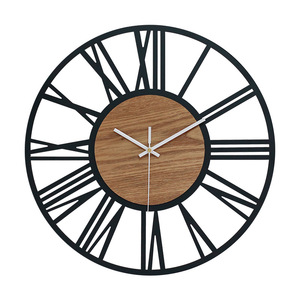 <span class=keywords><strong>Bureau</strong></span> à domicile café décoration moderne <span class=keywords><strong>noir</strong></span> rond en <span class=keywords><strong>bois</strong></span> horloge murale à piles silencieux sans tic-tac chiffres romains horloges en métal - Product Image 2