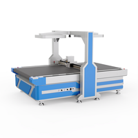 Machine de découpe CNC de sortie d'usine semelles de chaussures en cuir véritable coupe-ceinture