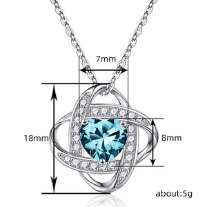 Collares de cristal rojo/azul grandes en forma de corazón con diseño de nudo de estilo contratado para joyería chapada en plata de alta calidad para mujer - Product Image 3