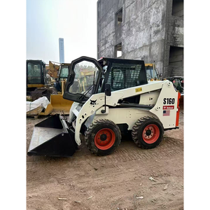 Chargeuse compacte Bobcat S160 d'<span class=keywords><strong>occasion</strong></span>, faible nombre d'heures de travail, avec accessoires <span class=keywords><strong>godet</strong></span> et <span class=keywords><strong>fourche</strong></span>, à vendre - Product Image 1