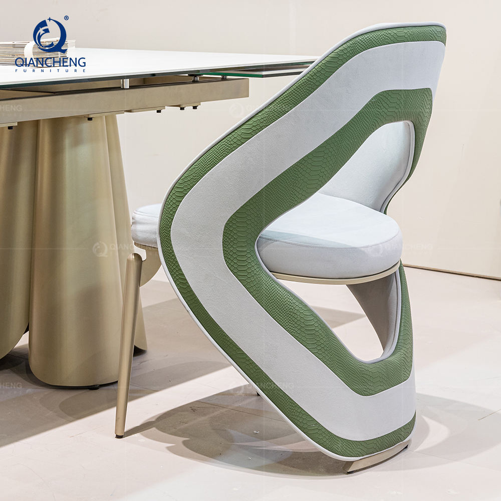 สีเขียวอ่อน