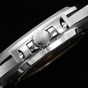 Montre octogonale élégante et sportive de qualité supérieure, avec gemme verte, boîtier en acier 316L, cadran à motif ondulé, pour les occasions décontractées ou professionnelles - Product Image 3