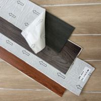 1.5mm 2mm 2.5mm Lantai Plastik Perekat Vinyl Ubin Kayu Lvt Stiker Lantai Ubin Lantai Plastik Kayu