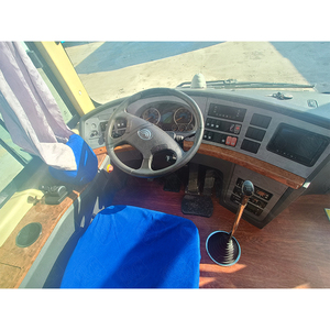 Autocar diesel d'occasion Yutong 6110, 10-12m de long, 55 places, pour le transport de passagers, à <span class=keywords><strong>vendre</strong></span> - Product Image 4
