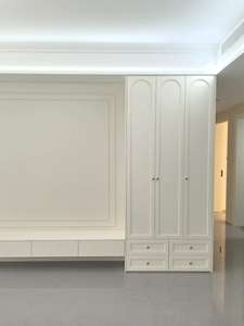 Ornate French Style Cabinet with L-shape Closet Design for <b>Large</b> Bedroom - Product Image 2