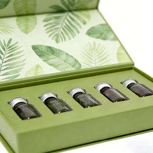 Boîte cadeau magnétique personnalisée pour huiles essentielles avec insert en EVA blanc, emballage en carton rigide pour solutions d'emballage personnalisées - Product Image 2