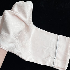 Set Pigiama in Seta Sintetica Ecologica ODM, Tecnologia Rinfrescante per Sudorazioni Notturne, Delicato sulla Pelle Sensibile, Organico e Sostenibile - Product Image 4