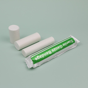 Rotolo di garza medica sterile in cotone per compressione e medicazione - Product Image 3