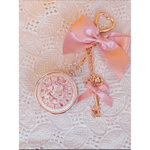Flower Knows Bunny Garden Rossetto Crema con Ciondolo Orologio, Accessori Carini Idratanti per Ragazze, Cura Labbra Illuminante e Antirughe - Product Image 2
