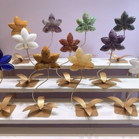 Natürliche Gemischte Kristallorchidee als Ornament mit Metallständer, Handgeschnitzte Edelstein-Orchidee als Tischdekoration für Spirituelle Heilung