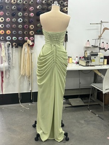 OUDINA Abito da <span class=keywords><strong>Sera</strong></span> Lungo Elegante Francese di Alta Qualità con Spalle Scoperte, Arricciature e Stecche, Vestito Aderente da Donna - Product Image 3
