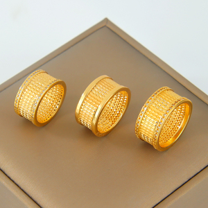 Anillos Gruesos Modernos y Sencillos en Stock, Anillo Hueco de Circonia Chapado en Oro de 21k para Mujer, Joyería para Novias y Fiestas de Boda - Product Image 5