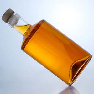 Botella de Licor de Vidrio Flint de Alta Calidad de 700ml/750ml, Botella Cilíndrica Transparente para Whisky, Vodka, Brandy con Tapón de Corcho - Product Image 5