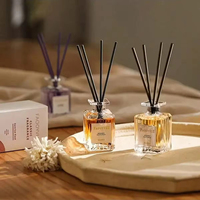 Nouvel Arrivage – Coffret Diffuseur à Bâtonnets 50ml, Huile Essentielle Naturelle, Bâtonnets d'Aromathérapie, Parfum d'Ambiance Décoratif pour la Maison