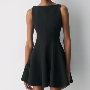 Jupe courte plissée trapèze noire sans manches cintrée à la taille de qualité supérieure pour femme, idéale pour les soirées et le quotidien - Product Image 6