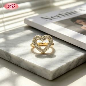 Bagues de mode en gros, bague cœur plaquée or 18 carats avec zircon pour femme, bijoux tendance, bagues en grappe - Product Image 1