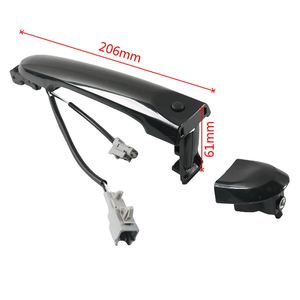 La manija de la puerta 82644-1FA5A y la manija exterior del automóvil negro 80640-1FC5A son adecuadas para el Nissan Versa - Product Image 2