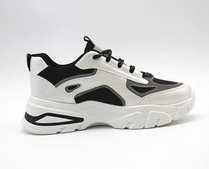 مورد صيني لأحذية رياضية نسائية مخصصة لزيادة الطول بنعل سميك وتصميم عصري لعام 2026 - Product Image 3