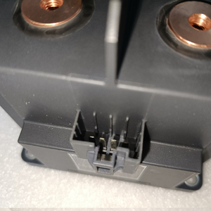 NDZ3AT-50010H Contactor de CC de Alto Voltaje de 1500 V y 500 A - Product Image 4
