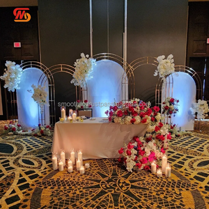 Soporte de Fondo de Acero Inoxidable para Bodas, Color Dorado, con Decoración de Flores Blancas para Arco de Fondo de Boda - Product Image 1