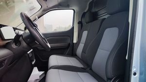 Mini camion électrique Ruichi EC75 neuf, transmission 4x2, norme Euro 6, caméra arrière, autonomie de 252 km - Product Image 3