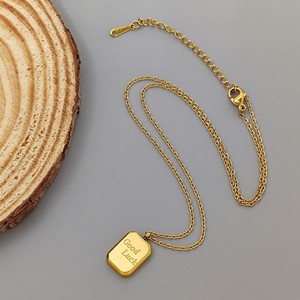 Collar con Colgante de Letra de la Buena Suerte Vintage, Chapado en Oro de 18K - Collar Sencillo y Moderno para Mujer - Venta al por Mayor - Product Image 2