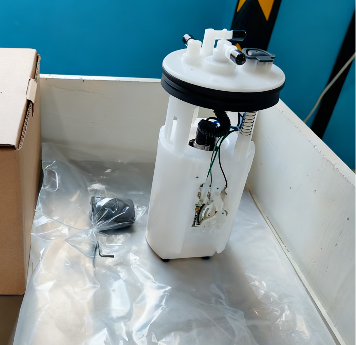 High Quality New 31110-25000 Fuel Pump Module Assembly for Accent 1.3L-1.5L 12V 16V 1994 with 12-Month Warranty