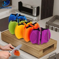 Affûteur de couteaux manuel en céramique portable multifonctionnel à 2 étapes avec chaîne pour un affûtage efficace des couteaux d'extérieur, couleur personnalisable