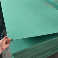 Panneau MDF HMR à noyau vert haute densité 15 mm 18 mm, résistant à l'eau et à l'humidité, MDF uni pour la sublimation, pour panneaux de meubles de cuisine