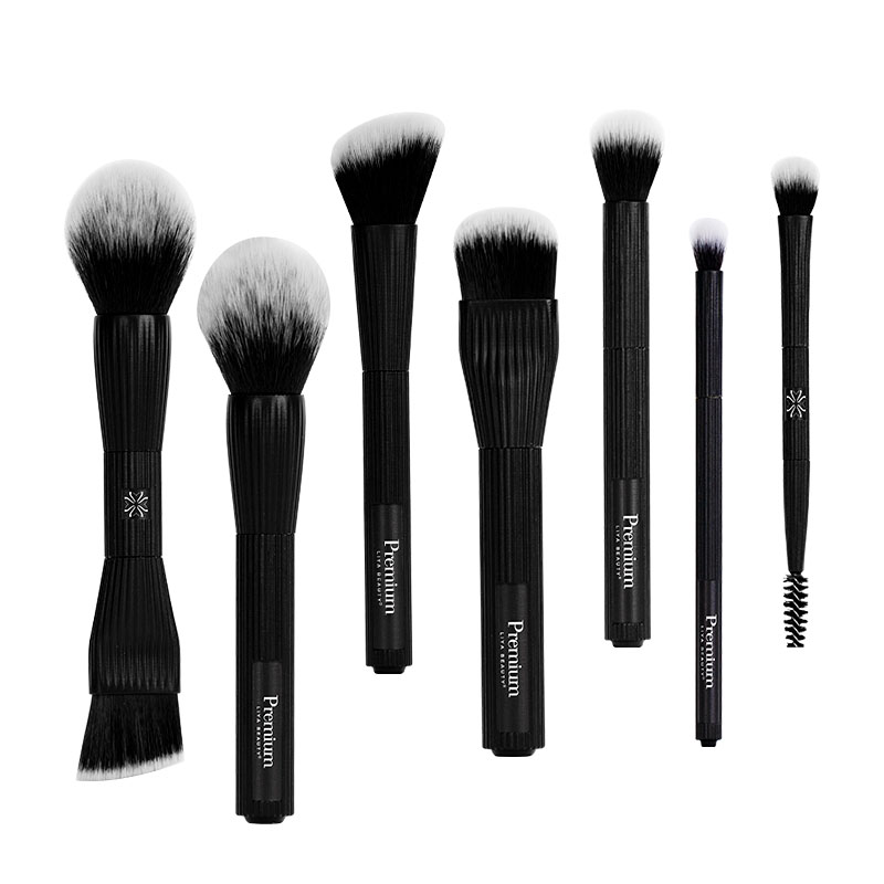 Ensemble de pinceaux de maquillage noir 1