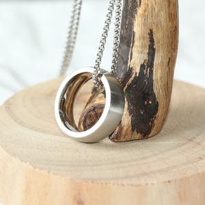 Chaîne de pull classique polyvalente Aliexpress <span class=keywords><strong>Shein</strong></span>, <span class=keywords><strong>perle</strong></span>, pendentif anneau simple, <span class=keywords><strong>collier</strong></span> en acier inoxydable indispensable pour les tendances - Product Image 2