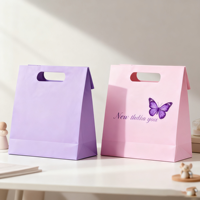 Sacs cadeaux personnalisés en papier d'art 250 g/m² avec poignée longue, forme triangulaire, recyclables, logo personnalisé pour l'emballage de bougies