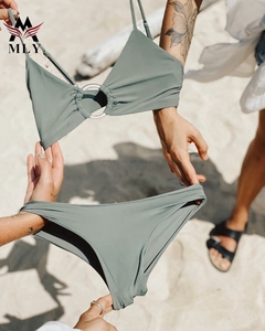 Bañador de dos piezas de alta calidad, traje de baño Sexy de diseño de anillo de plástico, Bikini de retazos personalizado - Product Image 2