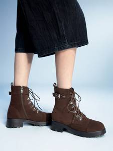 Botines de <span class=keywords><strong>plataforma</strong></span> marrones mate para mujer con ojales metálicos, cordones, cremallera lateral y correa con hebilla - Product Image 2
