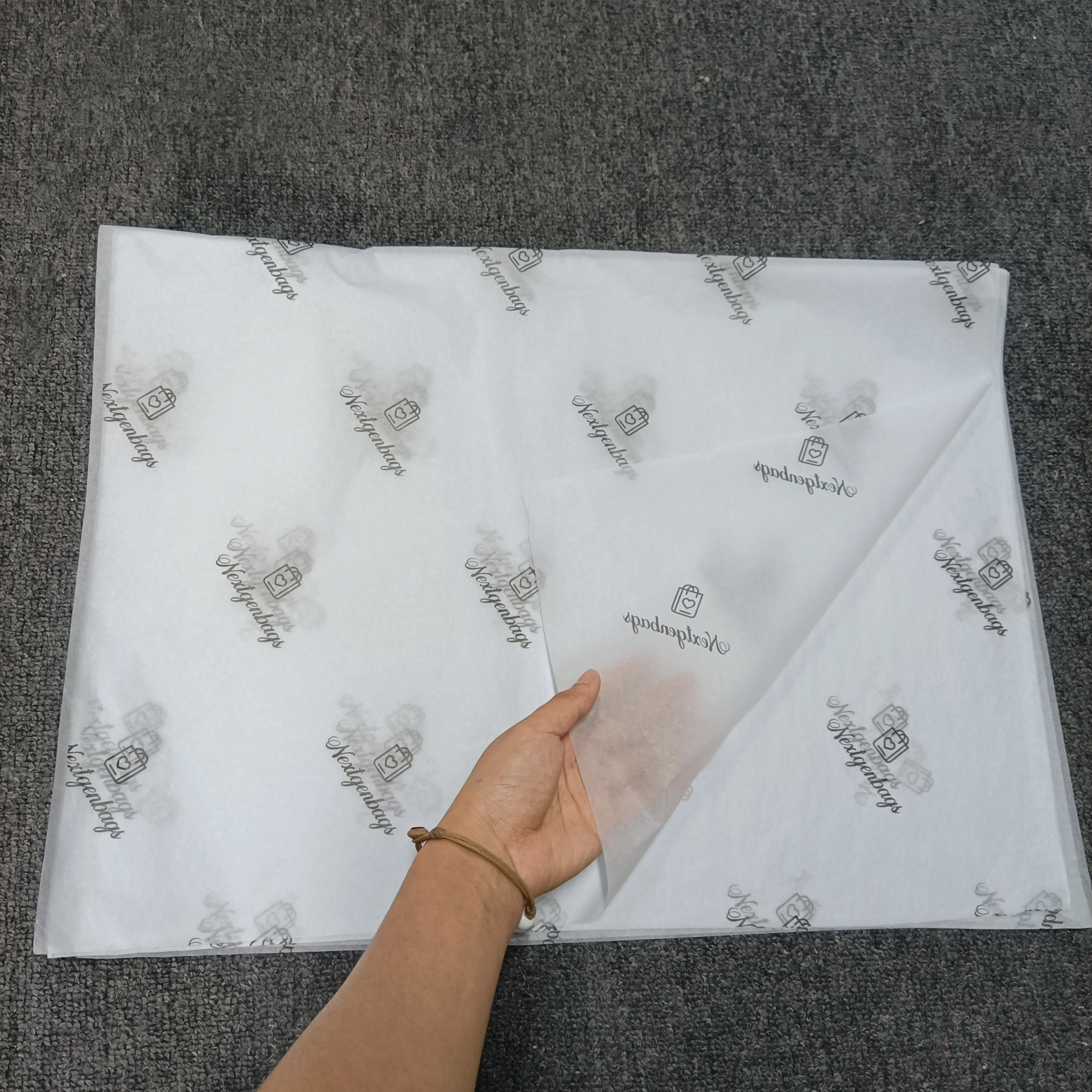 Custom Packaging Paper Printed Foil Logo 17G Gold Tissue Gift Paper Wrapping Paper