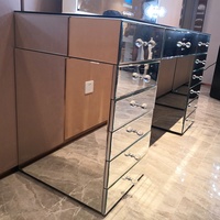 Coiffeuse à miroir de haute qualité avec miroir éclairé en verre et accents de bouton en cristal luxueux pour chambre à coucher