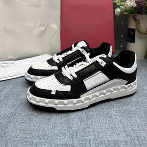 Chaussures de sport d'extérieur pour hommes, nouvelle collection 2025, luxe, respirantes, imperméables, été, caoutchouc, semelle épaisse, design clouté, chaussures de skate - Product Image 1