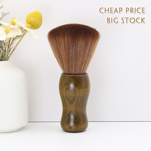 <span class=keywords><strong>Chopper</strong></span> Sweep Hair Salon Corte de pelo profesional Sweep Hair <span class=keywords><strong>Barber</strong></span> Shop Cepillo de limpieza Cepillo de cerdas suaves Herramientas de limpieza de Navidad - Product Image 4