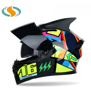 Nuevo Casco Integral de Motocicleta Más Vendido con Visera de Espejo y Cuernos en Varios Colores y Diseños, Material ABS, 1 Año de Garantía - Product Image 1