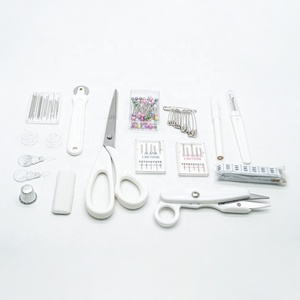 Quà Tặng Khuyến Mại Tùy Chỉnh Logo Nhựa Hình Vuông May Kit Set Du Lịch Mini May Kit - Product Image 6