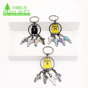 Portachiavi con catena chiave kobe con logo personalizzato in metallo smaltato con logo personalizzato per la promozione del <span class=keywords><strong>reg</strong></span> - Product Image 3