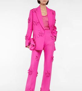 Venta al por mayor de trajes pequeños con parches florales tridimensionales a la moda de Zhongcheng, estilo nuevo de primavera y otoño 2026. - Product Image 3