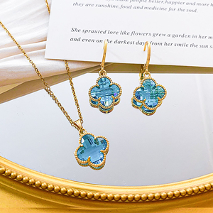 באיכות גבוהה שרשרת נירוסטה מצופה זהב באיכות גבוהה חדשה עגיל משובץ ארבעה תלתן תליון אופנה תכשיטים - Product Image 3