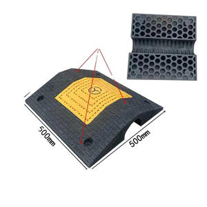 Reductor de velocidad de 500 mm x 500 mm con superficie antideslizante para caminos, sitios de construcción y áreas mineras - Product Image 1