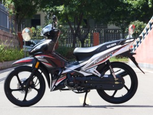 <span class=keywords><strong>Moto</strong></span> Cub à essence de haute qualité Fast Rider Flash City 50cc/110cc/<span class=keywords><strong>125cc</strong></span> avec embrayage semi-automatique >80 km/h Vitesse maximale optimale - Product Image 3