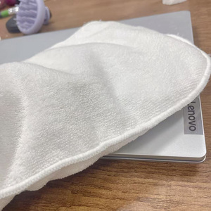 Guanto in Microfibra per Mobili con Fibre Dense che Assorbono l'<span class=keywords><strong>Acqua</strong></span>, Sciogli lo Sporco <span class=keywords><strong>e</strong></span> i Detriti - Product Image 3