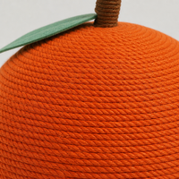 YAOYUE Boule à gratter pour chat en sisal orange, jouet à gratter en corde de sisal ronde avec base en peluche verte en forme de feuille, grandes et petites tailles